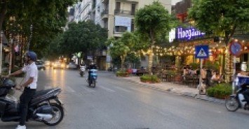 BÁN NHÀ MẶT PHỐ TRƯƠNG CÔNG GIAI GIAO CẦU GIẤY - MẶT TIỀN 10M - KINH DOANH - VỈA HÈ 10M