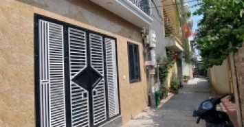 Bán nhà Yên vĩnh, Kim Chung, Hoài Đức, Hà Nội ( Gần khu đô thị Kim Chung Di Trạch).  34M, 4 TẦNG. Nhà vẫn còn mới, oto đỗ cửa. không gian yên tĩnh thoáng mát. Giá 1.89 tỷ