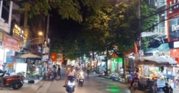 BÁN NHÀ MẶT PHỐ CỔ ĐIỂN ĐÔNG ANH . KINH DOANH SẦM UẤT . MẬT DÂN CƯ ĐÔNG ĐÚC , MẶT TIỀN RỘNG ĐƯỜNG THÔNG THOÁNG .TRUNG TÂM PHÁT TRIỂN CẦU THĂNG LONG KHU BẮC THĂNG LONG.  GIÁ 5.5 TỶ