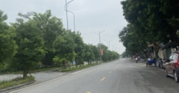 Chủ bán 75m2 trục kinh doanh Việt Hùng - Đông Anh, đường thông 4m giá chỉ 2,x tỷ. Lh 0981568317