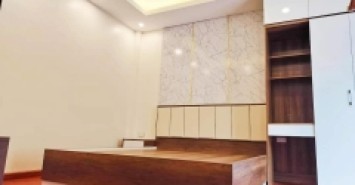 Có 1 không 2 ! Xuân La, 5 Tầng mới, 40m2, nội thất tiền tỷ, sổ riêng, gần hồ, chỉ nhỉnh 4 tỷ