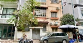 PHỐ ĐỘI CẤN - TRUNG TÂM BA ĐÌNH - MẶT TIỀN SIÊU KHỦNG. 156m x 4 tầng x Mt 10m.  Giá : 29 tỷ
