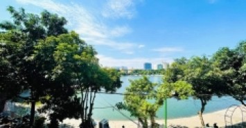 BÁN NHÀ MẶT HỒ GẦN PHỐ LÊ TRỌNG TẤN DIỆN TÍCH 45M X 5 TẦNG GIÁ 11 TỶ