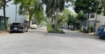 Bán nhà khu đấu giá Thanh Am Thượng Thanh,ô tô tránh,vỉa hè 4m,79m*6T,15 tỷ