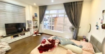Chính chủ bán nhà Ngõ 1194 Đường Láng - Đống Đa - 60m x MT 4m 4 Tầng - Hai Thoáng