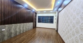 Bán nhà 69 Hoàng Văn Thái 38m, thang máy, nhà đẹp