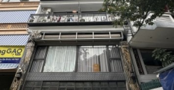Gà đẻ trứng Vàng Thái Thịnh, Đống Đa, 100m2, 9 tầng, doanh thu 2 tỷ/ năm, thang máy
