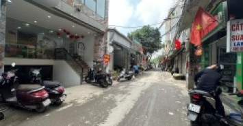 Nhỉnh 10 tỷ, Phân Lô Vip Phố Giải Phóng, Ô tô tránh, 80m x C4, Mt 5.7m.