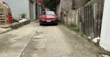Cần bán gấp 41,2m Thái Bình,Đông Anh,Hà Nội đường trước đất hơn 4m ngõ thông LH 0376692001 có ít lưu không ạ