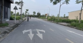 Bán đất đấu giá Cự Khối mới, gần hồ điều hòa, 75m, mt5m, 8.9 tỷ