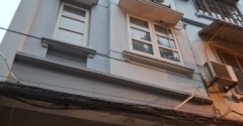 NHÀ DÂN XÂY  HỌC VIÊN TÀI CHÍNH - BẮC TỪ LIÊM -  DT40M2- 4 TẦNG - GIÁ 6 TỶ -  NGÕ Ô TÔ -  LO GÓC