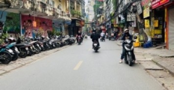 MẶT PHỐ KINH DOANH, NHÀ ĐẸP, DÂN XÂY KHUNG CỘT CHẮC CHẮN, HAI THOÁNG, Ô TÔ ĐỖ CỔNG