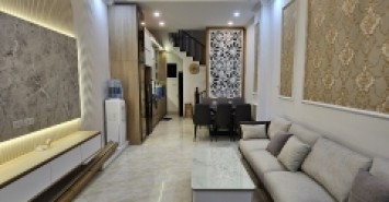 Nhà Ngọc Thụy- Thang máy chờ-oto đỗ cửa, đơn lập, Gần đường Hồng Tiến 40m, ngay chợ Ngọc Thụy , sát công viên, thông 68 Ngọc Thụy