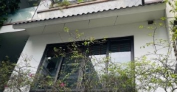 nhà đẹp Cổ Linh, 100m x 4 tầng, MT 6.8m, gara ôtô, thoáng trước sau, ô chờ thang máy