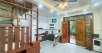 - BÁN NHÀ PHỐ TRẦN BÌNH, DT 30M2, 5 TẦNG, GIÁ 6,6 TỶ.