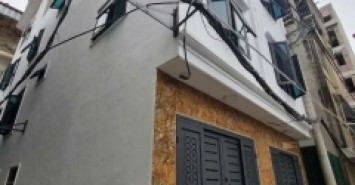 BÁN NHÀ ĐÔNG NGẠC - BẮC TỪ LIÊM - DT32M2 - 5 TẦNG - GIÁ 5,8 TỶ - ĐỂ Ở . KINH DOANH - ĐẸP , LONG LANH