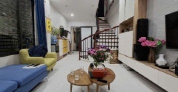 Bán nhà Nguyễn Văn Trỗi - Phương liệt ,DT:48m2 ,Giá Hơn 8 tỷ ,oto đỗ cổng 