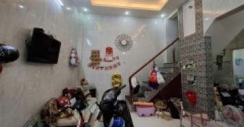 GIÁP QUẬN 10 - BA GÁC THÔNG - HƠN 50M RA XE HƠI - 36M2 - CHỈ NHỈNH 4 TỶ