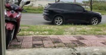 Chính chủ cần bán nhanh lô đất biển Tân Trà, ngay cạnh bãi tắm biển, trung tâm thương mại, giá tốt đầu tư.
