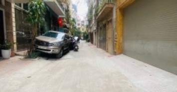 Bán nhà kim đồng phân lô 5 tầng thang máy long lanh ô tô tránh vào nhà kinh doanh hoàng mai