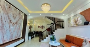 Bán nhà  Khương Trung  , DT45m, Giá nhỉnh 7 tỷ , 30m ra mặt phố , oto qua nhà , Ngõ thông sáng