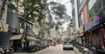 Phố Tôn Thất Tùng Gara ô tô, mặt ngõ thẳng tắp 20m ra phố - 2 thoáng trước sau