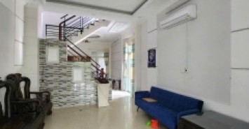 Nhà góc 2 mặt tiền Lê Văn Lương, 3 tầng, 6.4x14m, 6.4 tỷ