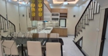 bán nhà Đống Đa 34m Hào Nam, chủ cần tiền bán gấp