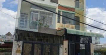 BÁN ĐẤT TẶNG NHÀ 3 LẦU + 2 PHÒNG TRỌ CHO THUÊ 12 TRIỆU/TH - NGÔ CHÍ QUỐC - BÌNH CHIỂU. 
SÁT BÊN CHỢ ĐẦU MỐI