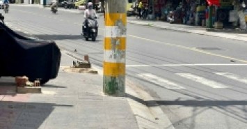 BÁN NHÀ TRỆT LẦU 90M2- TRẦN HƯNG ĐẠO– HẺM Ô TÔ – GẦN BIG C (GO) DĨ AN.