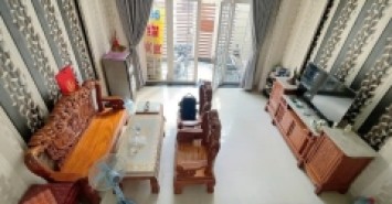 Bán nhà 82m², 3 tầng, 5PN, 5WC, Q.9, 7.15  tỷ, sổ hồng