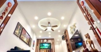 Bán nhà Bồ Đề, Long Biên  31m 5T oto ,KD, giá 7,9ty.