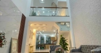Nhà đẹp nét căng Hồng Tiến, 49,6m2 x 4 tầng, giá 8,4 tỷ.