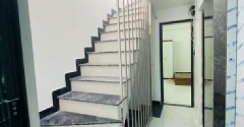 NHÀ 6 TẦNG – GẦN KĐT CIPUTRA – VÀO Ở NGAY