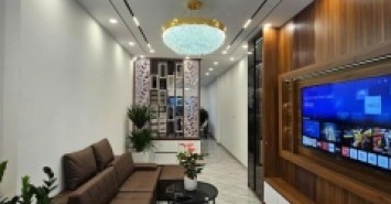 Cổ Linh - Đối diện Aeon Mall - Nội thất cao cấp - 43m 7.5 tỷ