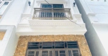 CÁN BÁN NHÀ GẤP TẠI YÊN LỘ - YÊN NGHĨA - HÀ ĐÔNG DT 40M2 XAY 5 TẦNG. NHỈNH 8 TỶ