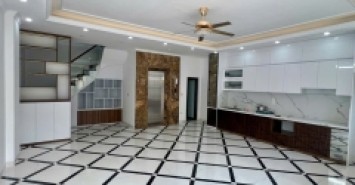 Bán nhà Phố Phương Liệt -TX ,DT 70m2 x 5T ,Giá hơn 12 Tỷ,oto 15m ,Thang Máy