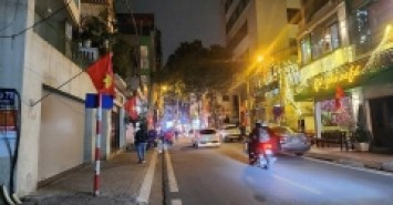 SIÊU PHẨM MẶT PHỐ TÔ VĨNH DIỆN CỰC PHẨM  ...
KHU VỰC LÀM ĂN KINH DOANH SINH SỐNG KHÍ VƯỢNG,TÀI VƯỢNG.
 VỈA HÈ KINH DOANH _ NHÀ HAI MẶT THOÁNG _ 1 MẶT PHỐ, 1 MẶT NGÕ _ THANG MÁY.