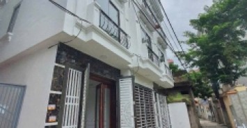 GIA ĐÌNH CHUYỂN CÔNG TÁC VÀO NAM CẦN BÁN NHÀ GẤP TẠI  TỔ 2 YÊN NGHĨA - HÀ ĐÔNG DT 37M2, NHÍCH 5 TỶ