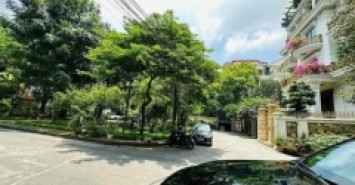 SIÊU PHẨM BIỆT THỰ VƯỜN ĐÀO - TÂY HỒ.
SIÊU VIP -CĂN NHÀ CHỈ GIÀNH CHO GIỚI GIÀU VÀ GIỚI TINH HOA.