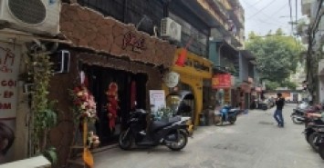 Bán nhà Tây Sơn, Đống Đa kinh doanh sầm uất- Ô tô vào nhà - tập thể tầng 1 diện tích 90m