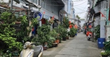 SÁT MẶT TIỀN XE HƠI BÙI VĂN BA Q7 
ĐÚC BÊ TÔNG XÂY MỚI HƠN 2 TỶ SHR