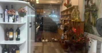 Nhà 3.5 tầng mặt đường Trại Lẻ - Vỉa hè 6m đang cho thuê 20 triệu/1 tháng