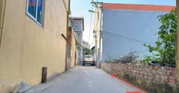 Bán đất thôn Chi Đông 2, xã Quang Minh. Đất vuông vắn, oto đỗ. Thoáng 2 mặt trước – sau