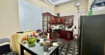 Bán nhà Nguyễn Đình Chiểu, 91m2, 5 tầng, nhỉnh 23 tỷ, phù hợp kinh doanh cà phê, spa