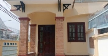 Bán nhà góc 2 mặt tiền đường Số 19 KDC Bình Hưng ngay bx Q8