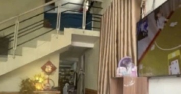 BÁN NHÀ GÁC LỬNG CÁCH 50M TỚI TÔN ĐẢN.