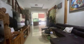 Nhà 3 tầng - hai mặt tiền tổ 5, Quang Minh, Mê Linh, HN. Đường thông, oto qua lại. Gần KCN