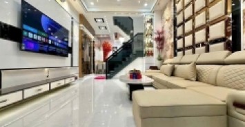 Nhà đẹp rực rỡ 4 tầng, Huỳnh Thị Đồng, xe hơi ngủ trong nhà, hơn 9 tỷ