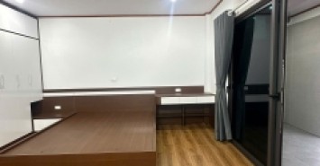 Bán nhà đẹp Hồng Tiến- Oto đỗ cổng-36m 5 tầng- full NT hơn 8 tỷ(TL)